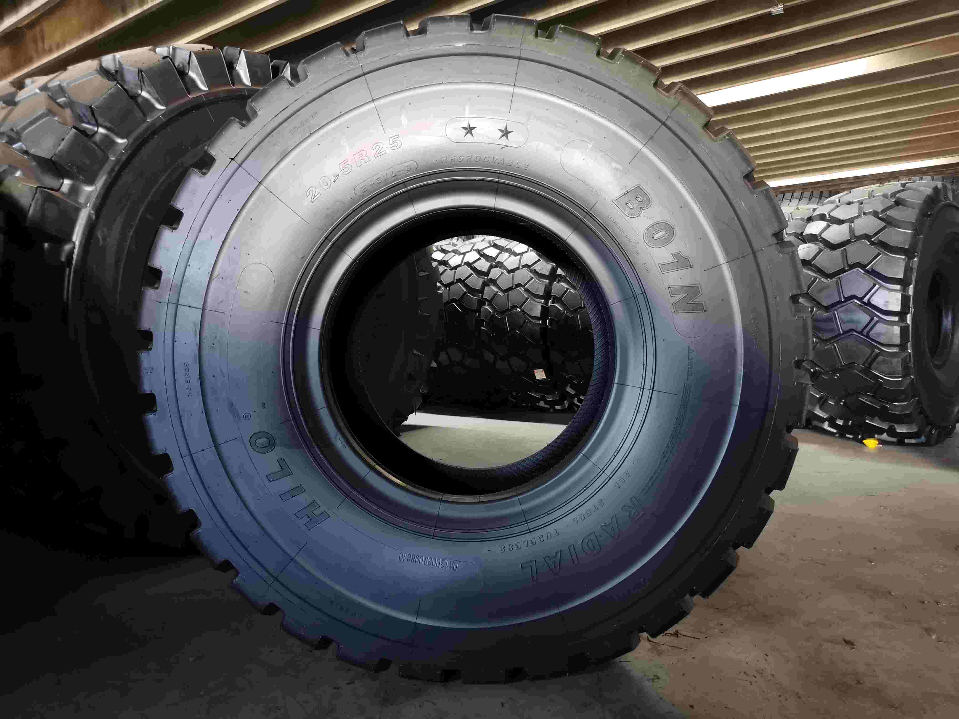 B01NL+ 17.5R25 20.5R25 HILO