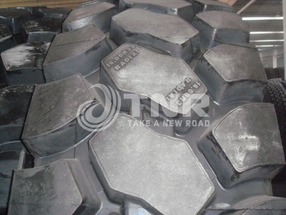 HILO B04S 33.00R51 E4