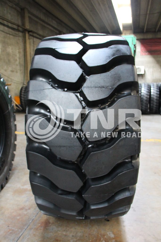 HILO LCHS 23.5R25 26.5R25 L4/E4