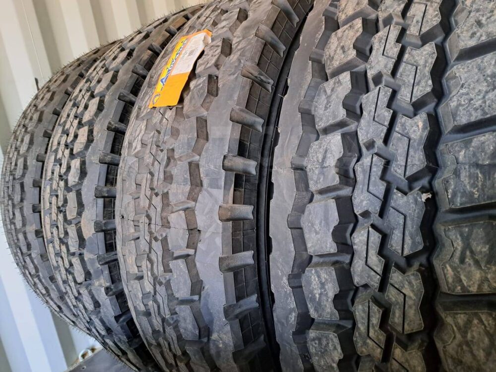 ADVANCE GLB05 E2 Crane Tire