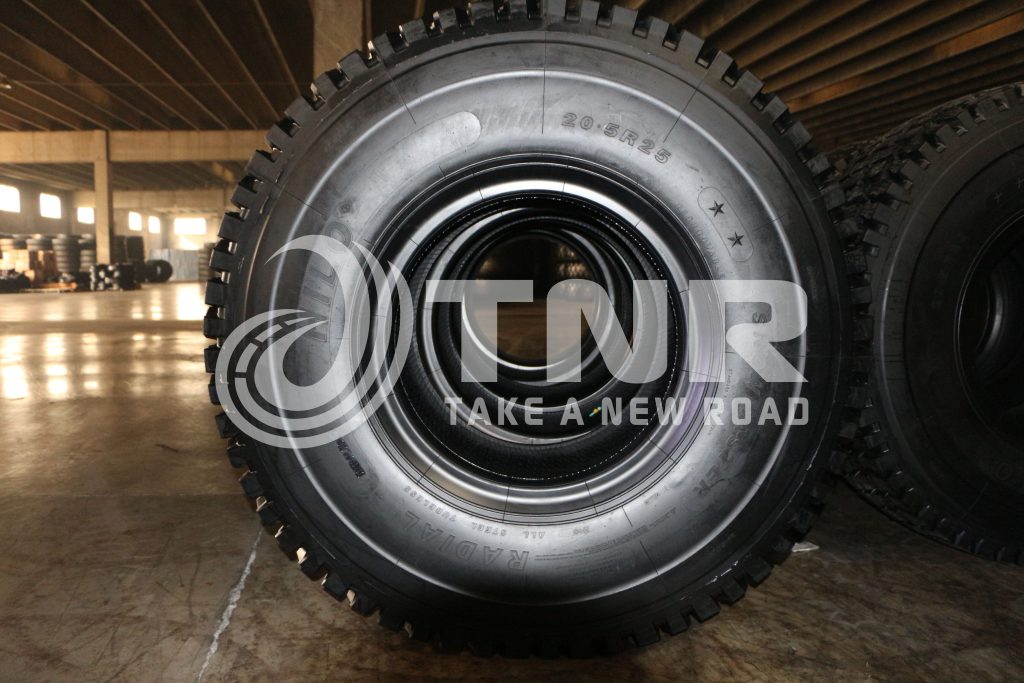 HILO SNOWMASTER 17.5R25 20.5R25 23.5R25 L2/E2