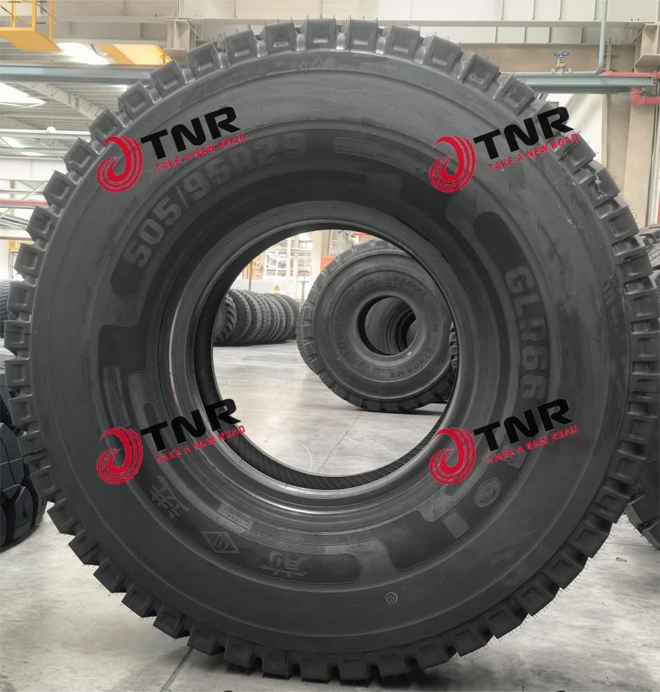 ADVANCE GLR66 505/95R29 ***