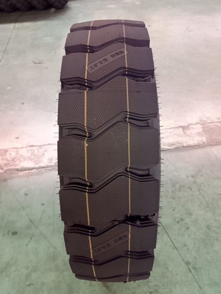 NEXXUS NX999 12.00R20
