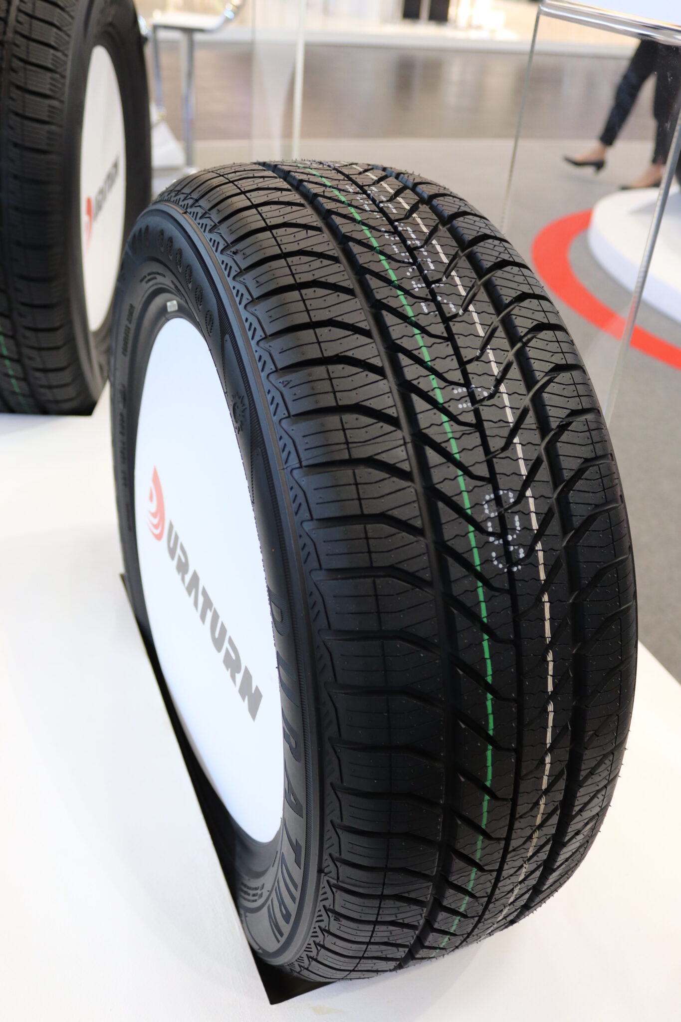 Delaware Neolin Neolin - Tire Manufacturer and Distributor